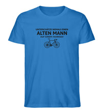 Lade das Bild in den Galerie-Viewer, Größe M - „Unterschätze niemals einen alten Mann“ - Unisex T-Shirt in Royal Blue
