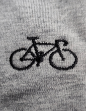 Lade das Bild in den Galerie-Viewer, „Mini Fahrrad (Stick)“ - Unisex T-Shirt
