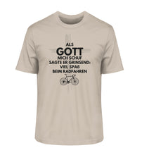 Lade das Bild in den Galerie-Viewer, Größe M - „Als Gott mich schuf...“ - Unisex T-Shirt in Sand
